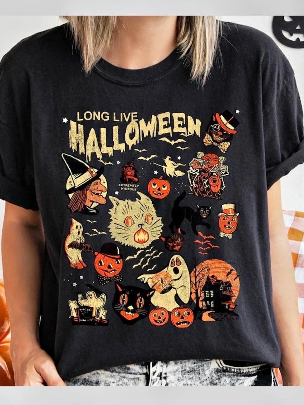 Halloween Graphic Tee in Black, Colorful Cat Pumpkin Print Seasonal Illustration